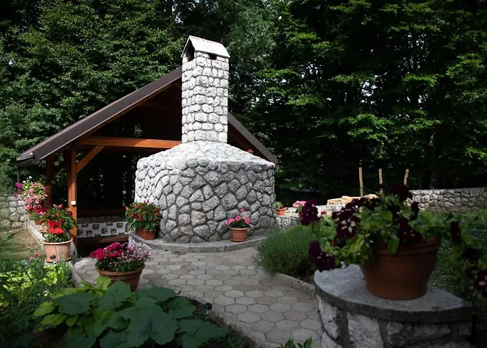 Gordana A4+2 For 6 Pax Nature Park 아파트 *