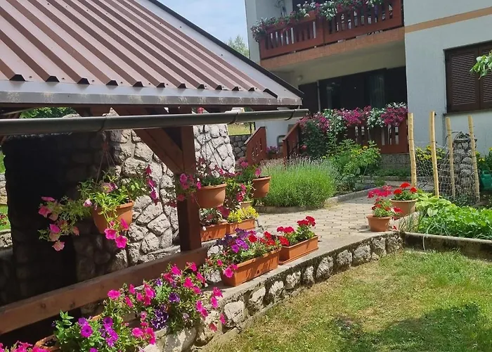 아파트 Gordana A4+2 For 6 Pax Nature Park 로크베