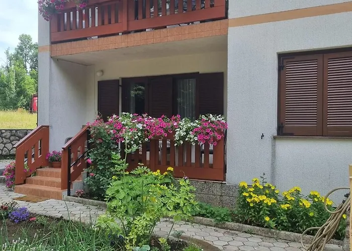 아파트 Gordana A4+2 For 6 Pax Nature Park *