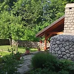 Gordana A4+2 For 6 Pax Nature Park דירה לוקווה