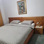 Gordana A4+2 For 6 Pax Nature Park לוקווה