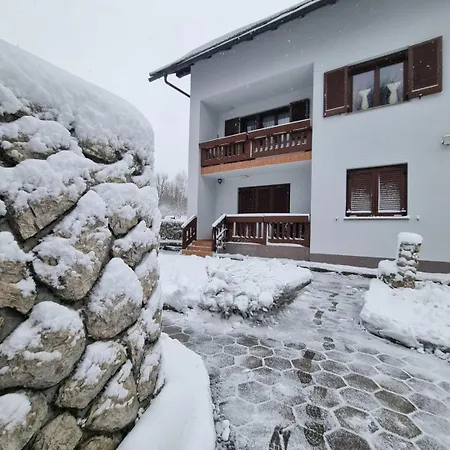 Gordana A4+2 For 6 Pax Nature Park Apartment *