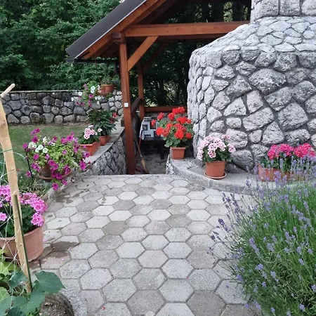 Gordana A4+2 For 6 Pax Nature Park Apartment Lokve