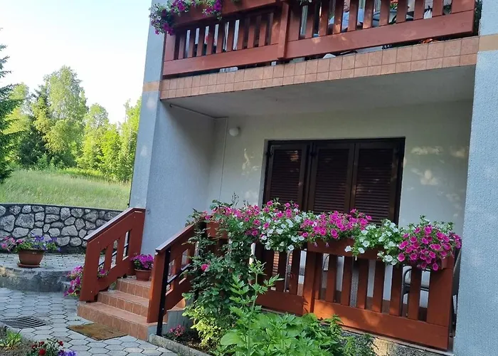 Gordana A4+2 For 6 Pax Nature Park Apartment *